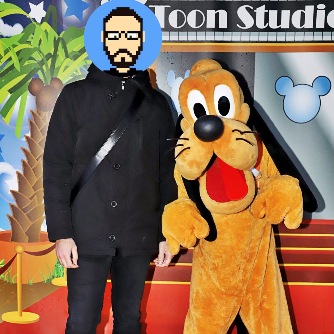 Pluto, Toon Plaza