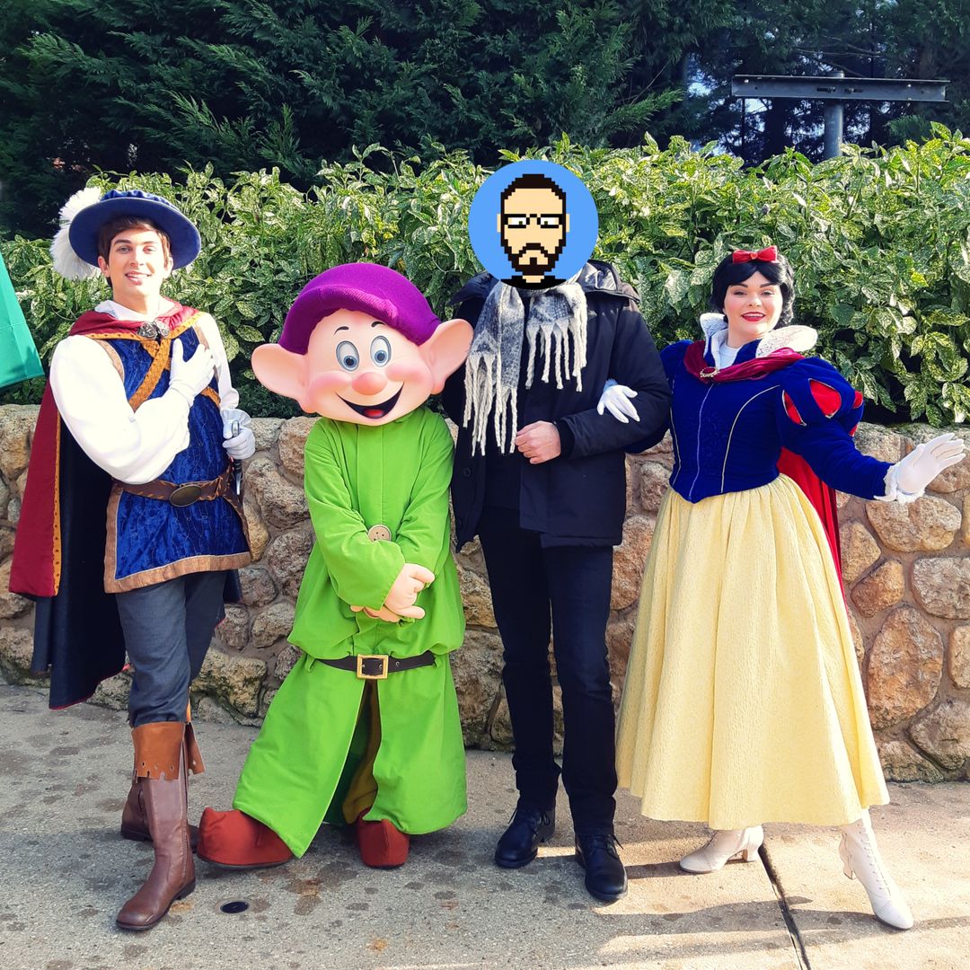 Dopey, Snow White, The Prince (aka Prince Florian), Les Pirouettes du Vieux Moulin